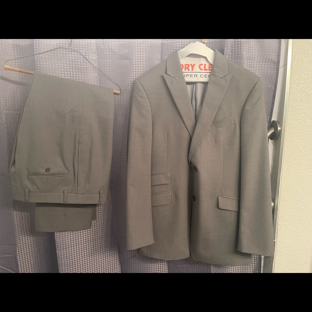 Mint Condition Tommy Hilfiger Suit